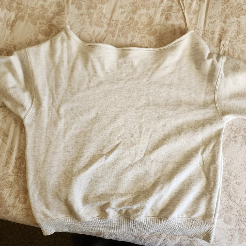 Harvard University Gray Off-Shoulder Sweatshirt - Picture 4 of 8